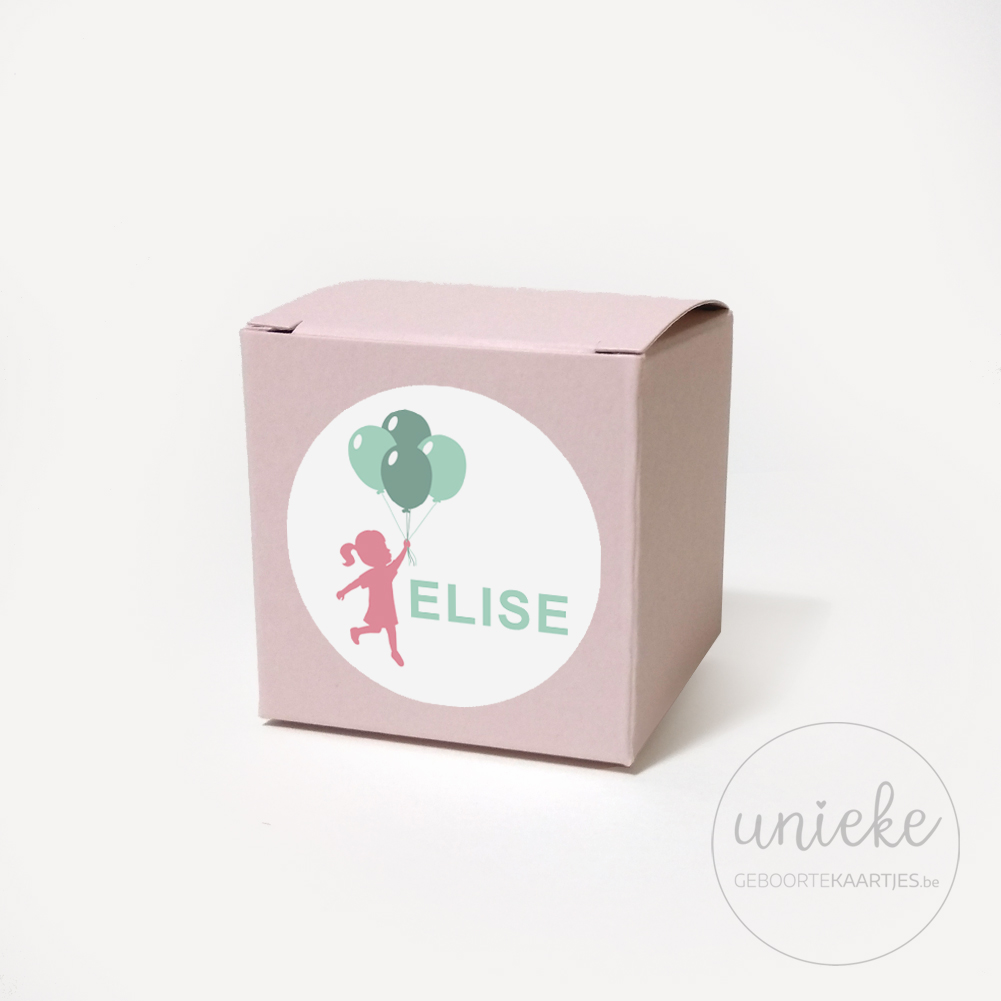Stickertje Elise op lichtroze doosje