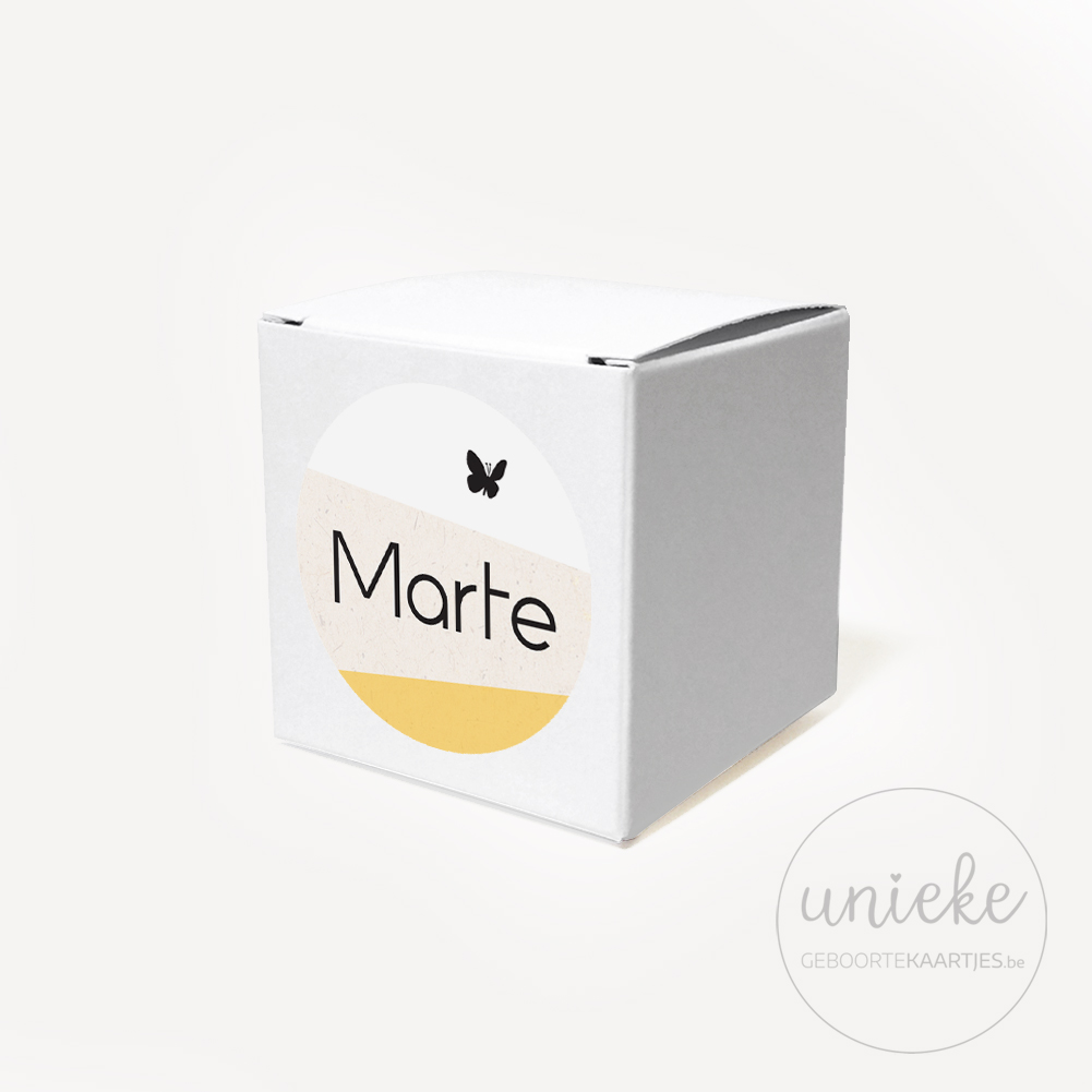 Stickertje-Marte-doosje-wit Stickertje Marte op wit doosje