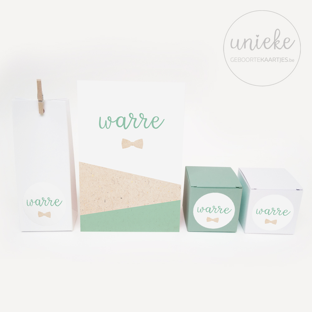 Stickertje met strikje passend bij het kaartje van Warre