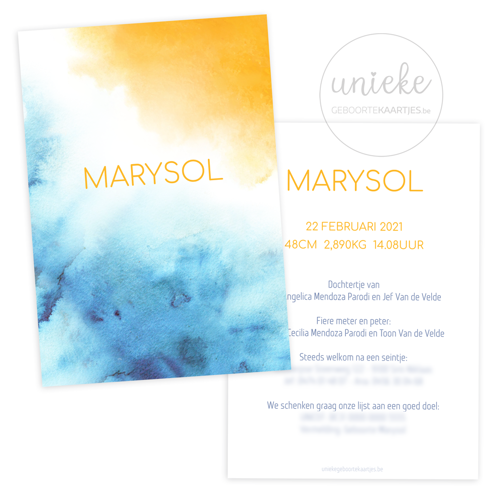 Voorkant en achterkant van het geboortekaartje van Marusol