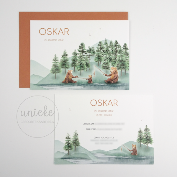 Voorkant en achterkant van het geboortekaartje van Oskar