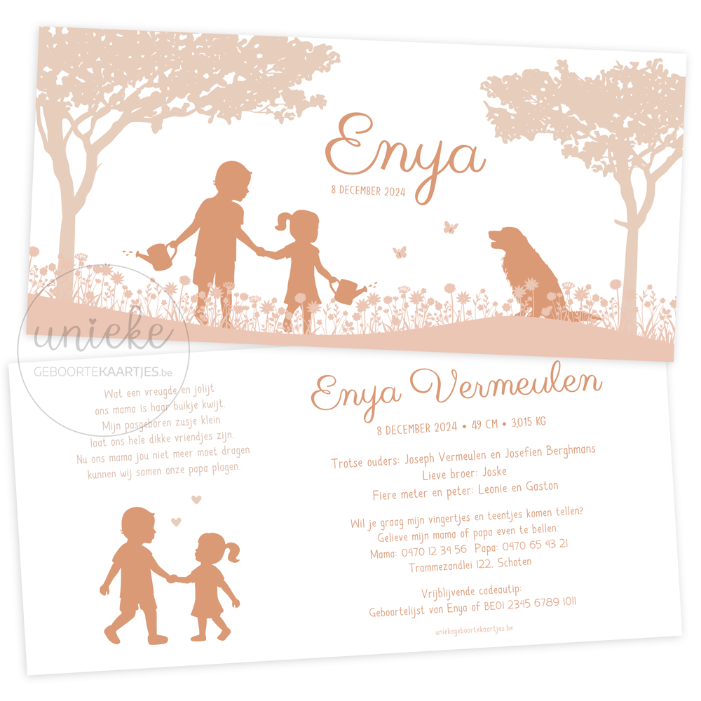 geboortekaartje-enya-hond-bloemen De voorkant en de achterkant van het geboortekaartje van Enya met een hond en een bloemenweide