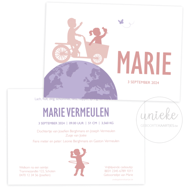 De voorkant en de achterkant van het geboortekaartje van Marie
