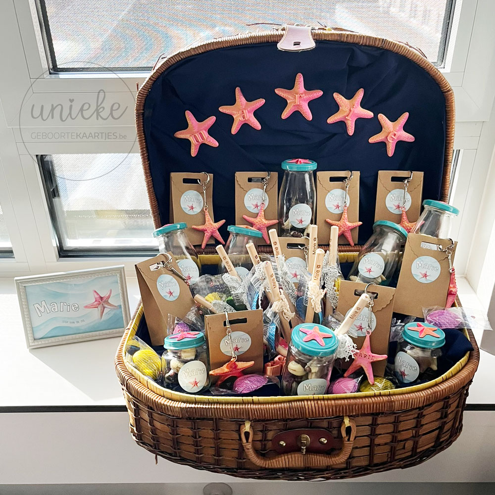 Een foto van de doopsuikerpresentatie van Marie