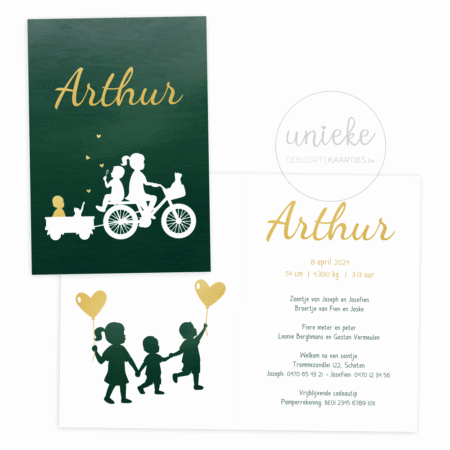 De voorkant en de binnenkant van het kaartje van Arthur met drie kindjes op de fiets