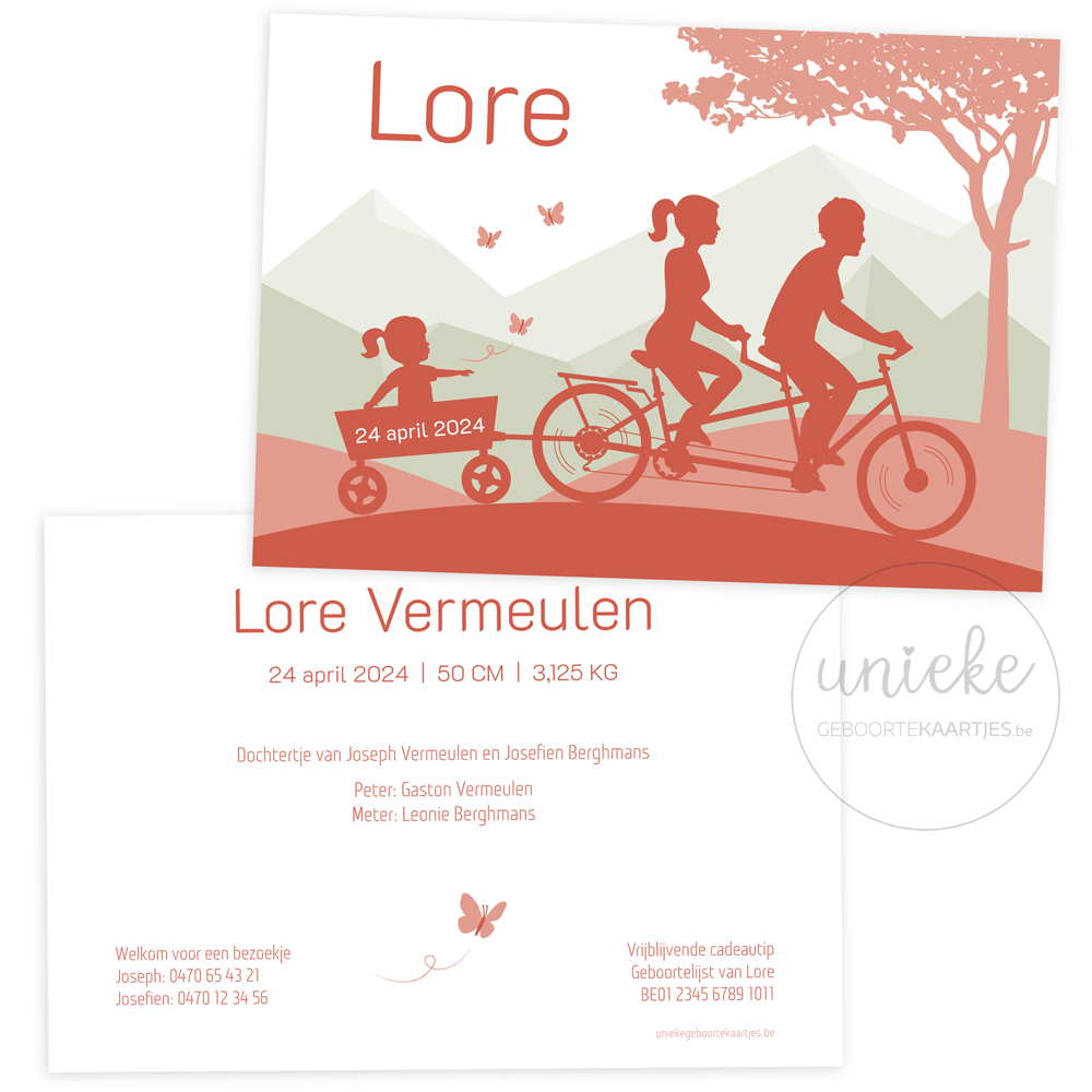 geboortekaartje-lore-fiets De voorkant en de achterkant van het geboortekaartje van Lore met een tandem