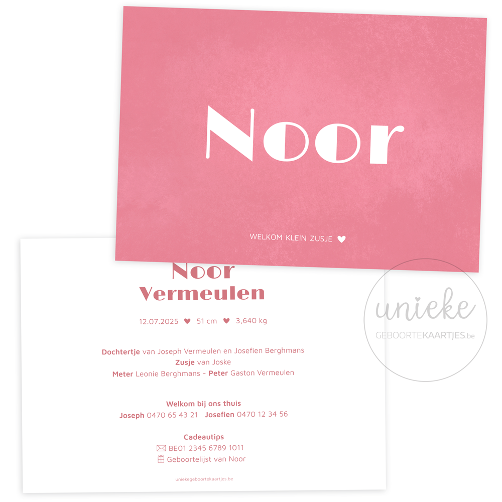 De voorkant en de achterkant van het geboortekaartje van Noor met roze achtergrond
